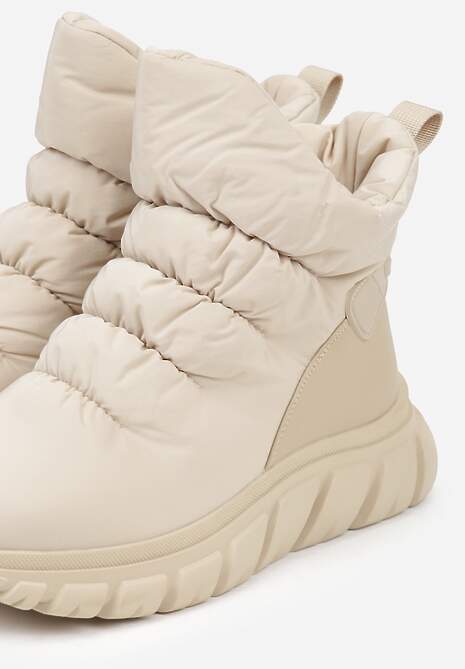 Ciemnobeżowe Śniegowce na Platformie z Tłoczeniem i Pikowaną Cholewką Resisia