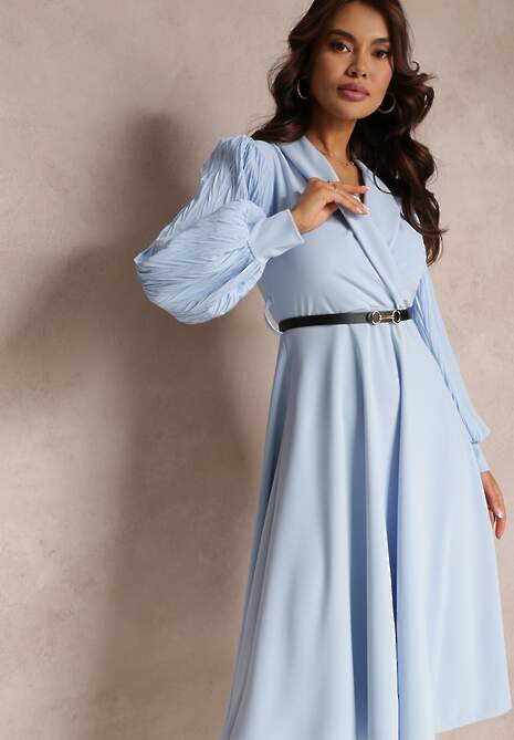 Jasnoniebieska Rozkloszowana Sukienka z Paskiem i Długim Rękawem Malaiyah