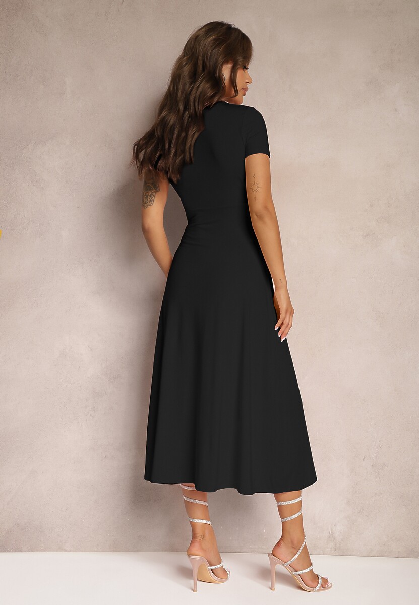 Czarna Sukienka o Taliowanym Kroju z Imitacją Węzła i Trójkątnym Dekoltem Telvitela