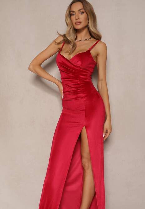 Czerwona Welurowa Sukienka Dopasowana z Kopertowym Dekoltem na Ramiączkach Renellin