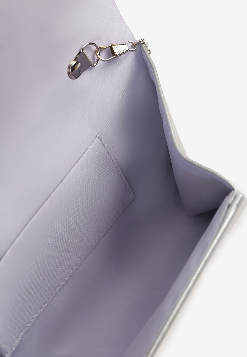 Srebrna Torebka Kopertówka Zdobiona Metalowym Detalem z Dodatkowym Łańcuszkiem Vorinna