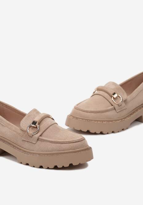 Ciemnobeżowe Mokasyny z Cyrkoniami Wokół Podeszwy i Klamrą Rolanissa