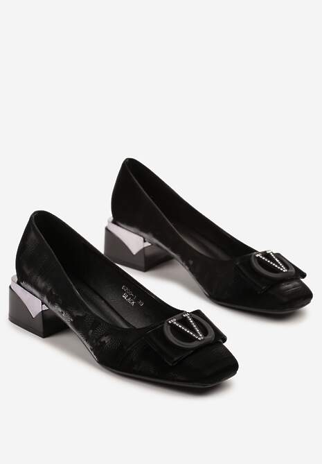 Czarne Czółenka na Geometrycznym Obcasie z Metaliczną Aplikacją i Kokardą Saniessa