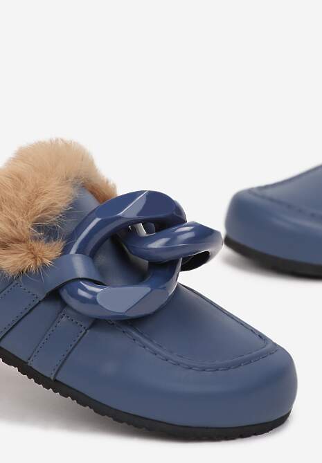 Niebieskie Płaskie Klapki z Futerkiem i Ozdobnym Łańcuchem na Grubszej Podeszwie Ainslee
