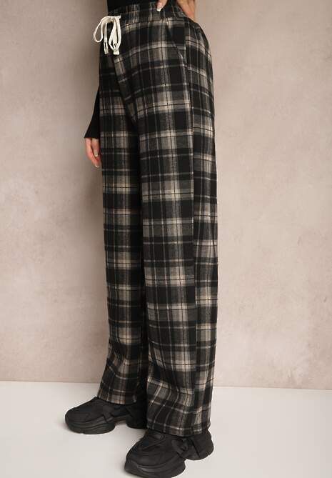 Czarne Szerokie Spodnie w Kratkę Ocieplane z Gumką w Talii i Kieszeniami Sanavira