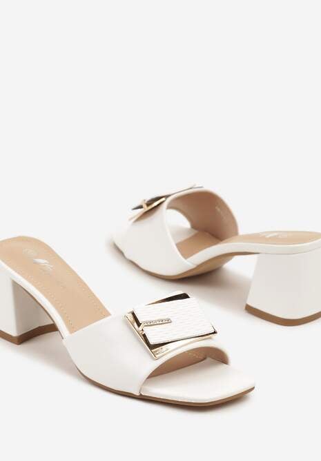 Białe Klapki na Słupkowym Obcasie z Ozdobną Klamerką Mirriza