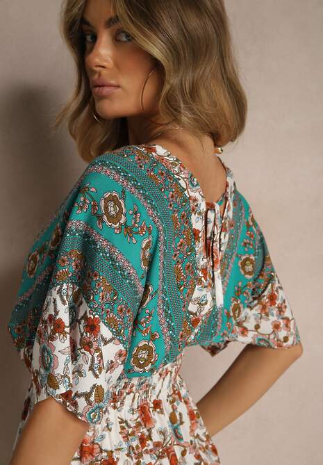 Zielona Sukienka z Wiskozy w Kwiaty Zdobiona Wiązaniem na Plecach Latorea