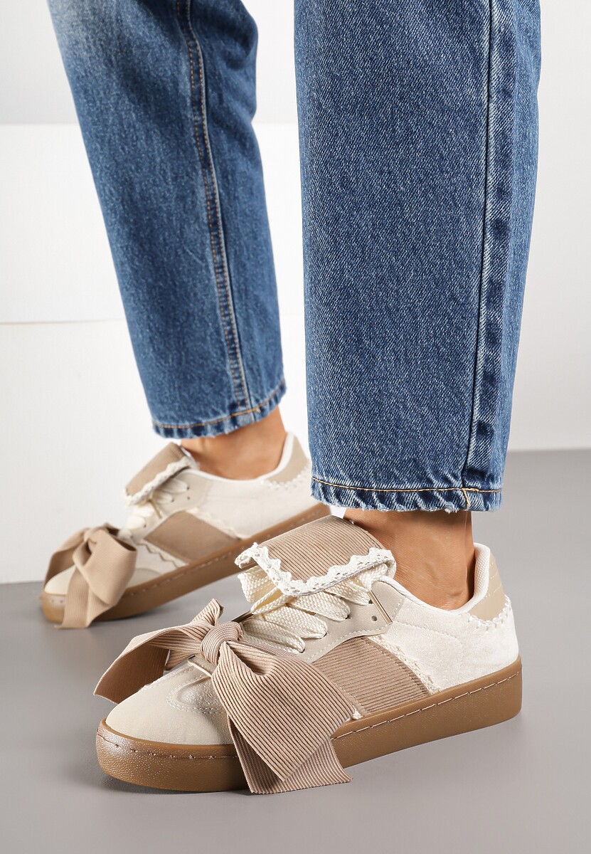 Beżowe Sneakersy Ozdobione Geometrycznym Wzorem i Kokardą Cedionna