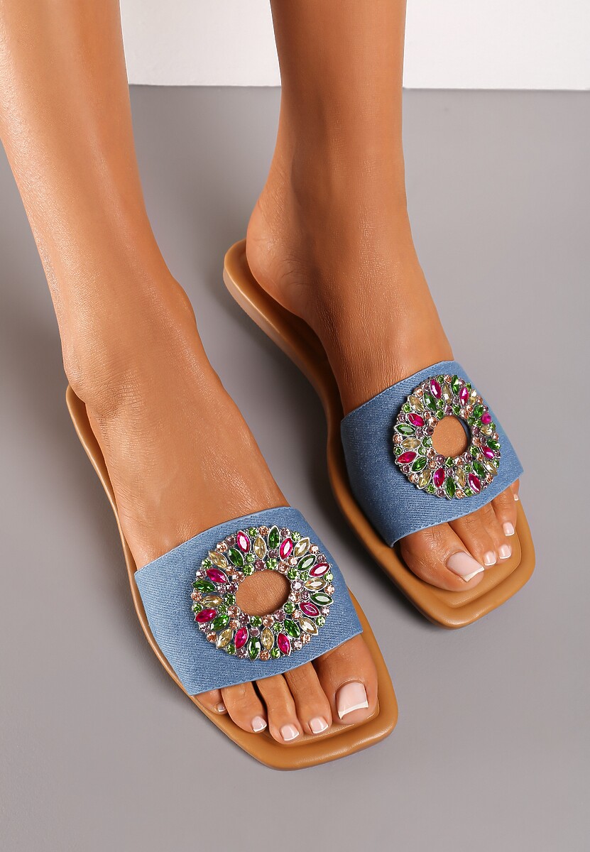 Niebieskie Klapki Ozdobione Okrągłą Blaszką z Kolorowymi Cyrkoniami Sidraka