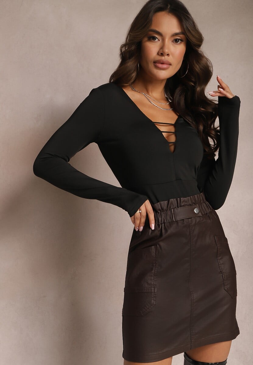 Ciemnobrązowa Dopasowana Spódnica Mini z Imitacji Skóry z Gumką w Talii i Kieszeniami Anishree