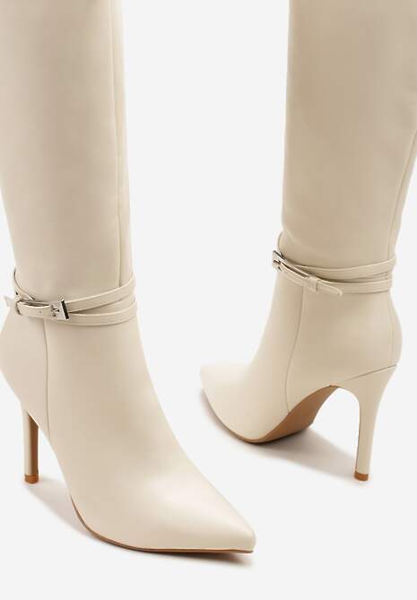 Beżowe Kozaki na Szpilce z Noskiem w Szpic i Eleganckim Zdobieniem Ozene