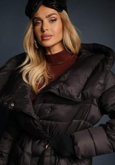 Czarna Kurtka Płaszcz z Szerokim Kołnierzem i Kapturem Wiązana w Pasie Lilave