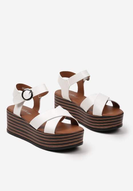 Białe Sandały na Wysokiej Platformie ze Sprzączką przy Kostce Azerria
