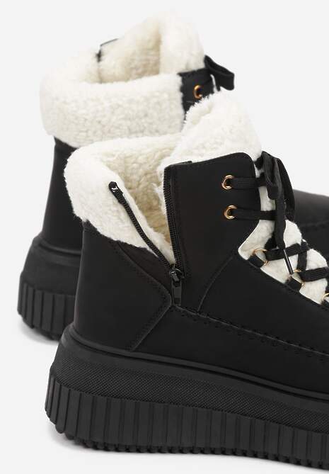Czarne Śniegowce na Platformie z Tłoczeniem Ozdobione Przeszyciami i Futerkiem Ralassa