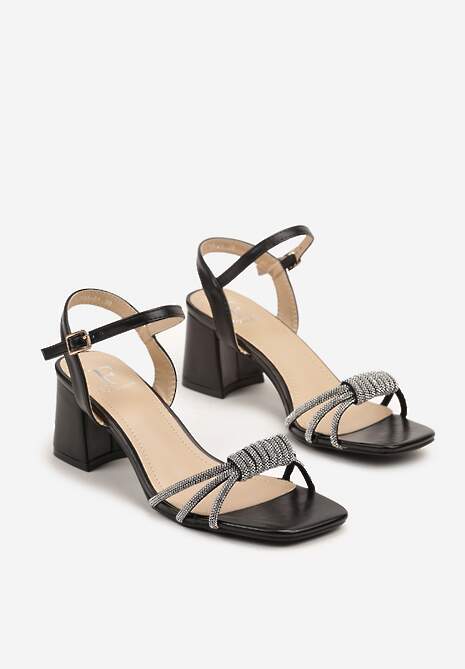 Czarne Sandały na Słupku Ozdobione Cyrkoniami Nilomessa
