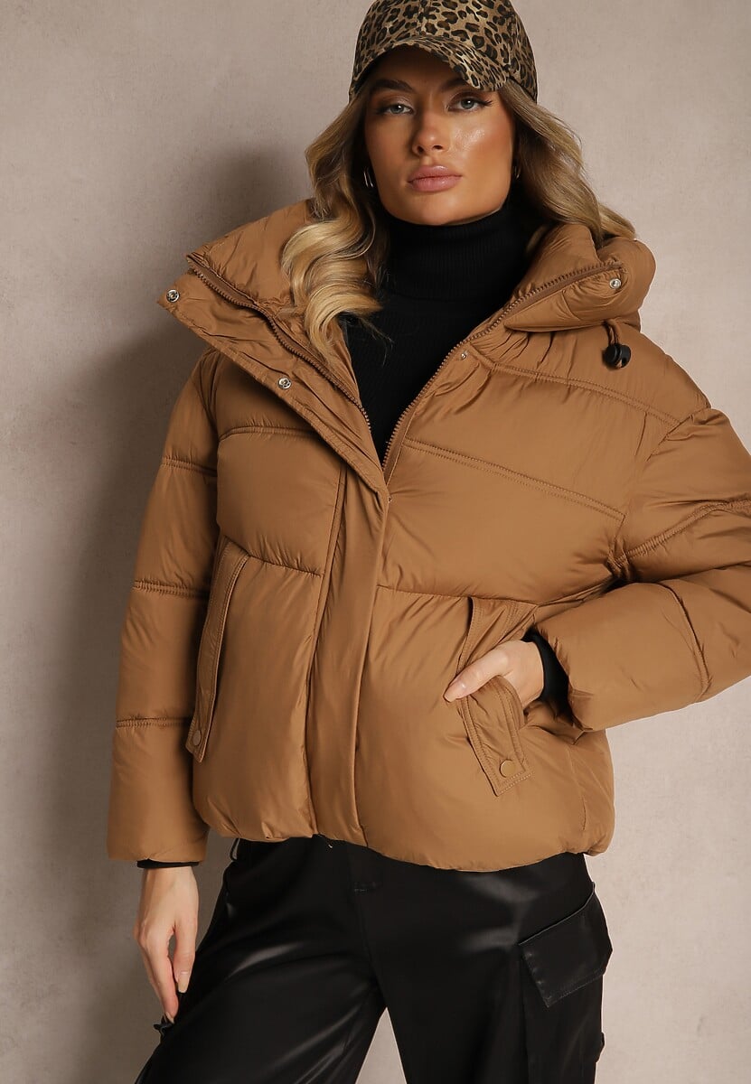 Brązowa Pikowana Kurtka z Kapturem ściągaczami i Troczkami Hedidra