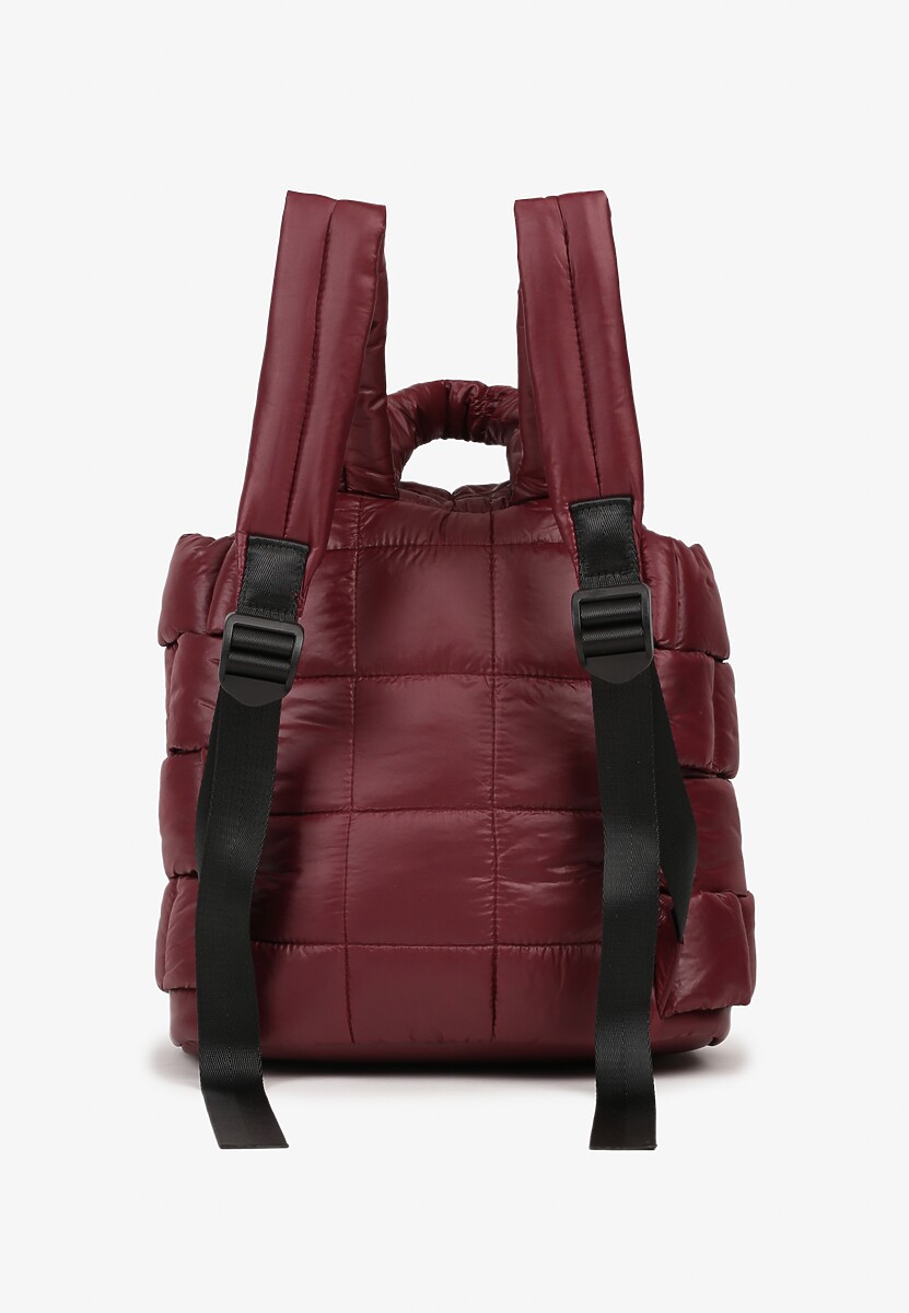 Bordowy Plecak z Klapą i Ściągaczem Zdobiony Pikowaniem 3D Revitta