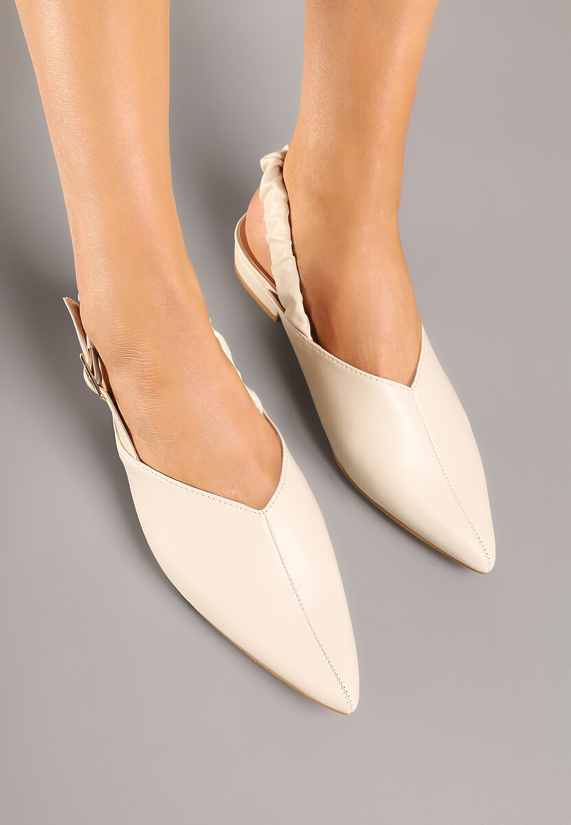 Jasnobeżowe Sandały z Noskiem w Szpic z Zapięciem na Sprzączkę Jenadenna