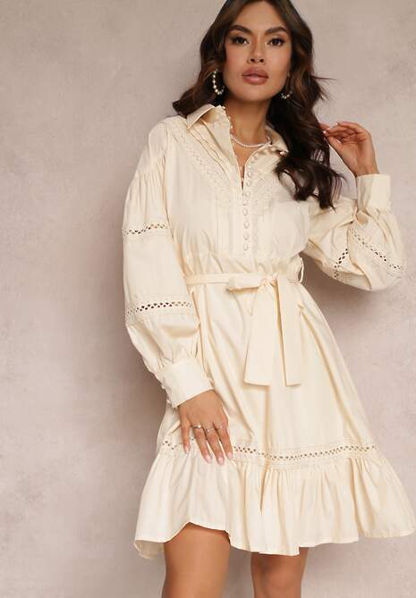 Beżowa Koszulowa Sukienka z Perłowymi Guzikami i Koronkowymi Wstawkami Shyanne