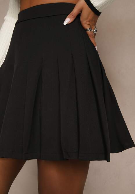 Czarne Plisowane Spódnico-Spodenki z Wiskozą z Wysokim Stanem Annorys