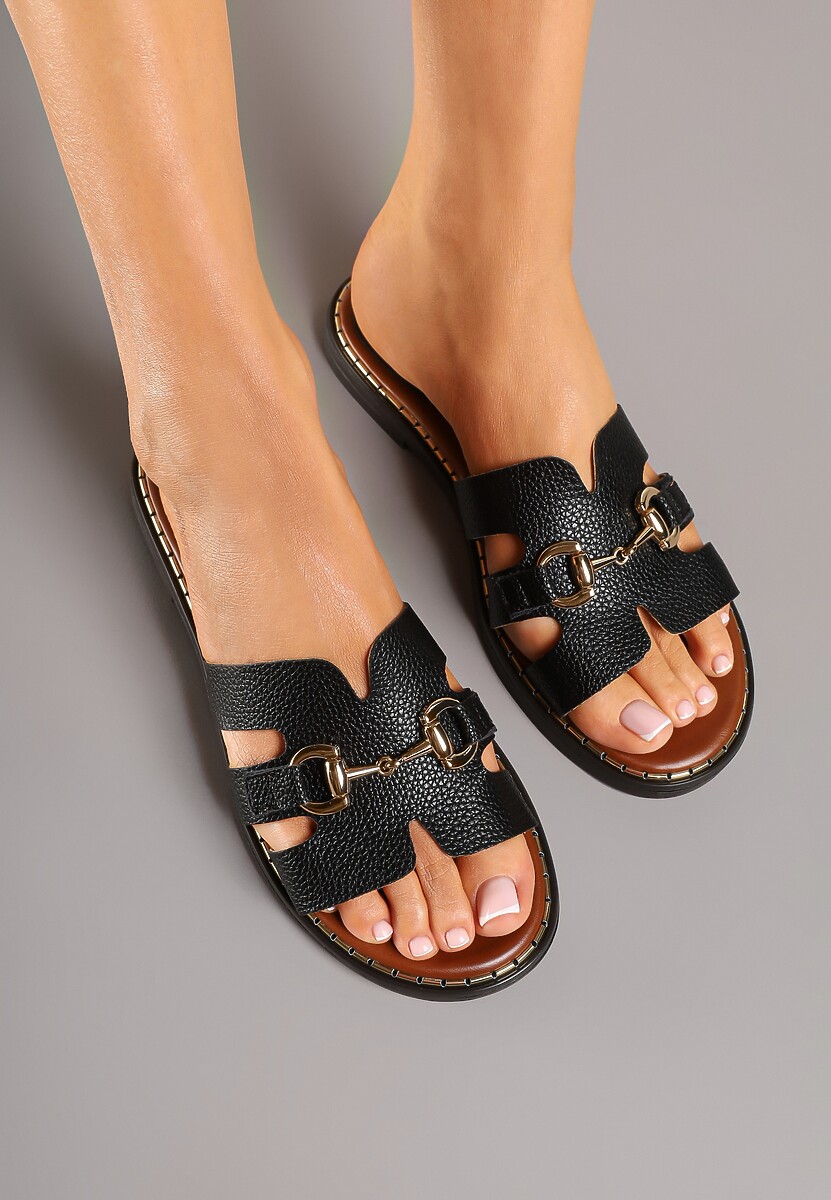 Złote Klapki Ozdobione Wycięciami i Klamrą Arivian