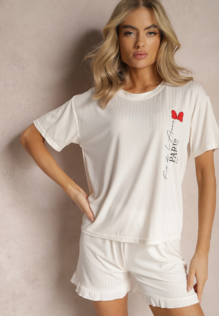 Jasnobeżowy Komplet Piżamowy Szorty Wykończone Falbanką i Koszula z Nadrukiem Tyrvea