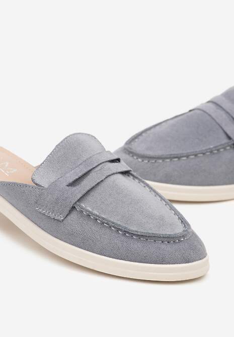 Niebieskie Klapki w Stylu Muli Ozdobione Przeszyciami Firarelle