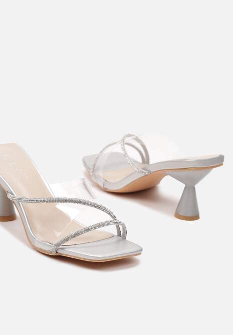 Srebrne Klapki z Transparentnym Paskiem na Stożku Ozdobione Cyrkoniami Moarixia
