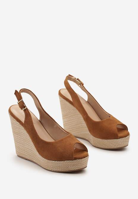 Brązowe Sandały na Wysokim Koturnie z Plecionki i Zapięciem na Sprzączkę Limentia