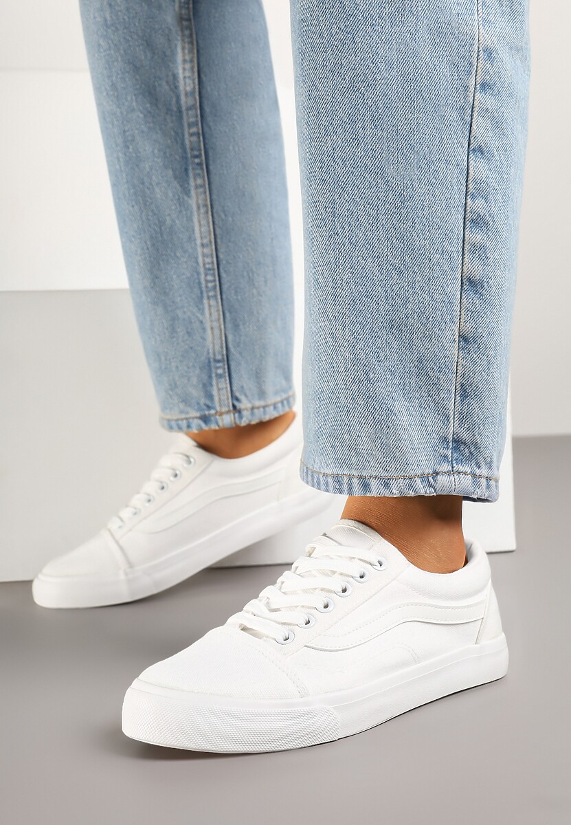 Białe Tenisówki Trampki z Niską Cholewką Ozdobione Geometrycznym Wzorem Wioressa