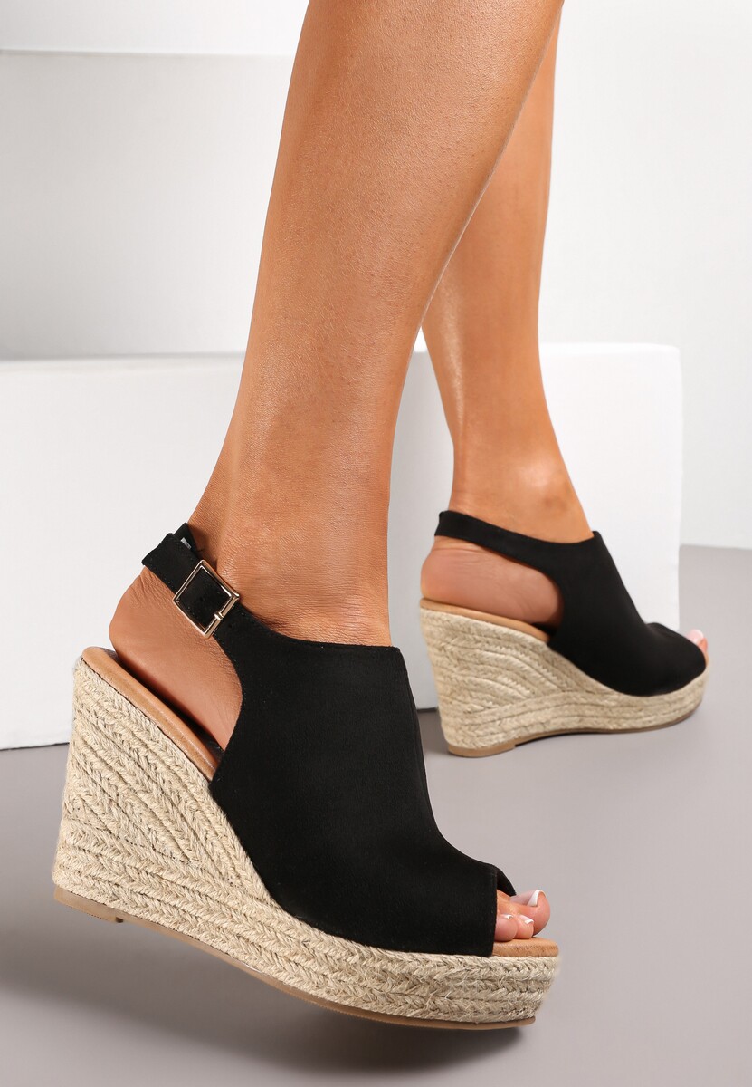 Czarne Sandały na Plecionej Platformie Selelia