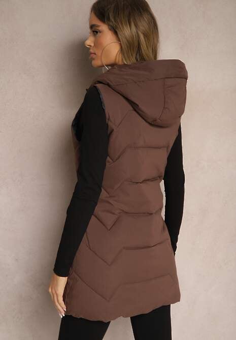 Brązowa Kamizelka Pikowana o Długim Kroju z Kapturem Zapinana na Suwak Terilenes