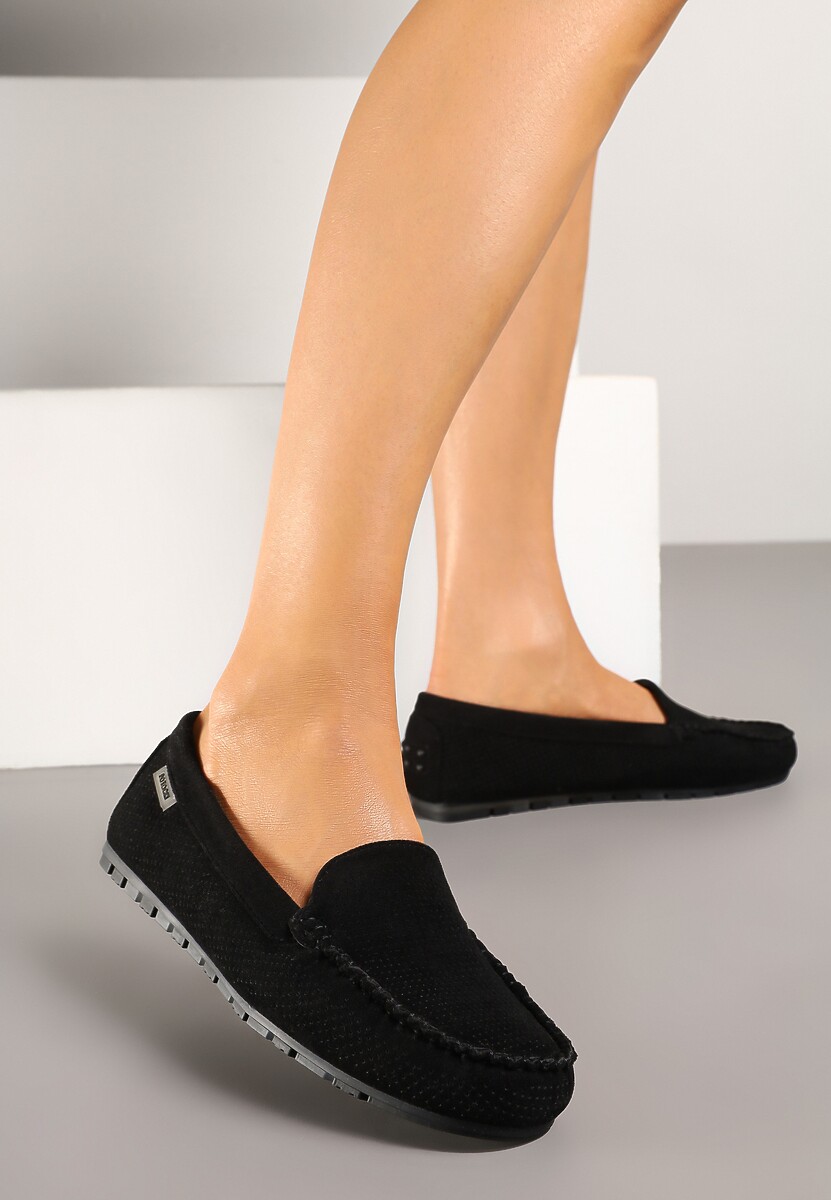 Czarne Mokasyny z Wkładką ze Skóry Naturalnej i Ozdobnymi Przeszyciami Tereldi