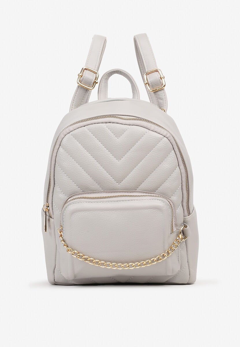 Jasnoszary Plecak Ozdobiony Łańcuszkiem i Pikowaniem Kolaggia
