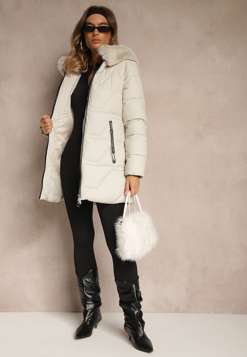 Biała Pikowana Kurtka o Taliowanym Kroju z Kapturem z Futrem Nalessia