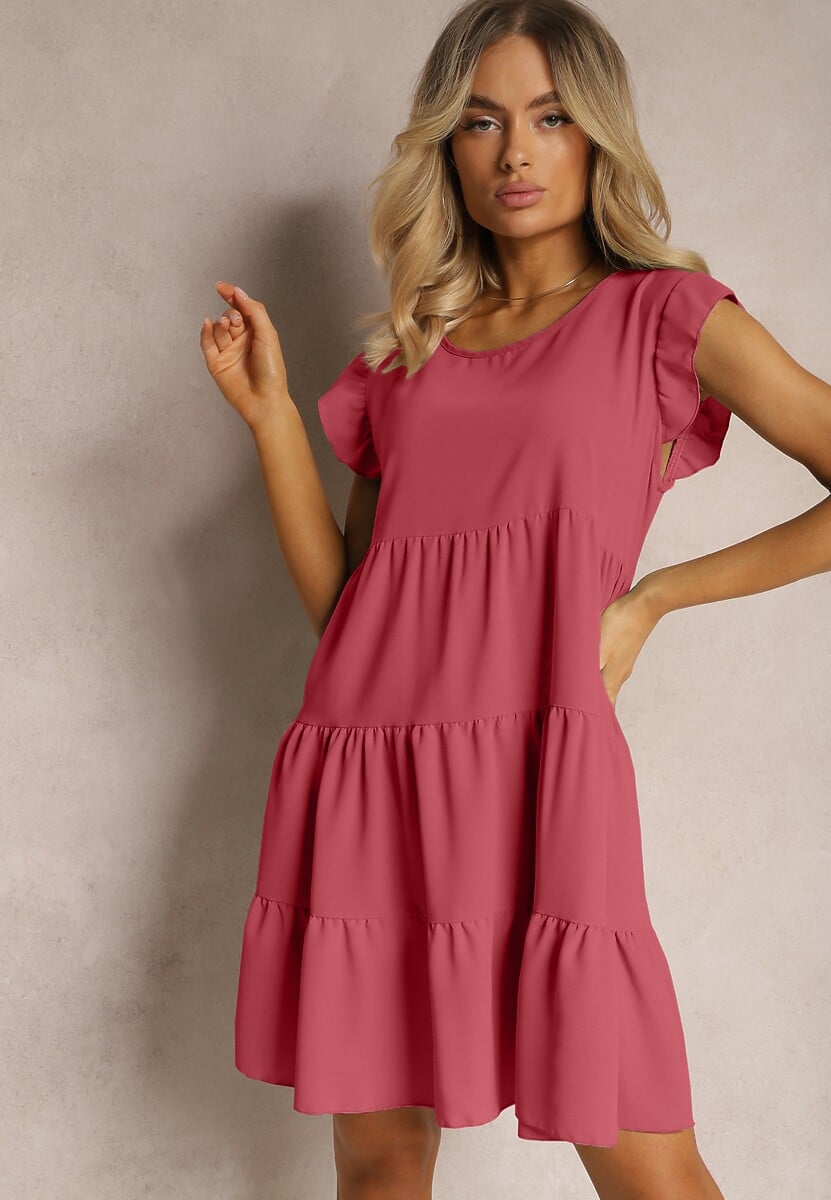 Ciemnoróżowa Sukienka z Krótkim Rękawem i Ozdobnymi Falbankami o Rozkloszowanym Kroju Vetesa