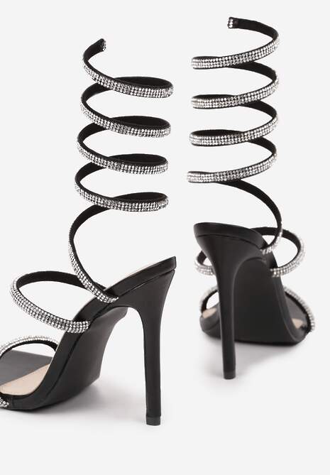 Czarne Sandały na Obcasie Ozdobione Cyrkoniową Sprężyną na Łydkę Nelesi