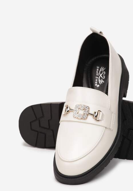 Beżowe Mokasyny Ozdobione Klamerką z Cyrkoniami Sawanpa