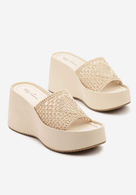 Beżowe Klapki na Koturnie z Szydełkową Cholewką o Ażurowym Splocie Solnna