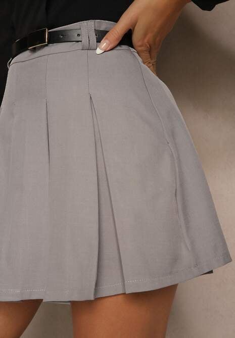 Szare Spódnico-Spodenki High Waist z Plisowaniem Wykończone Paskiem Eviennes