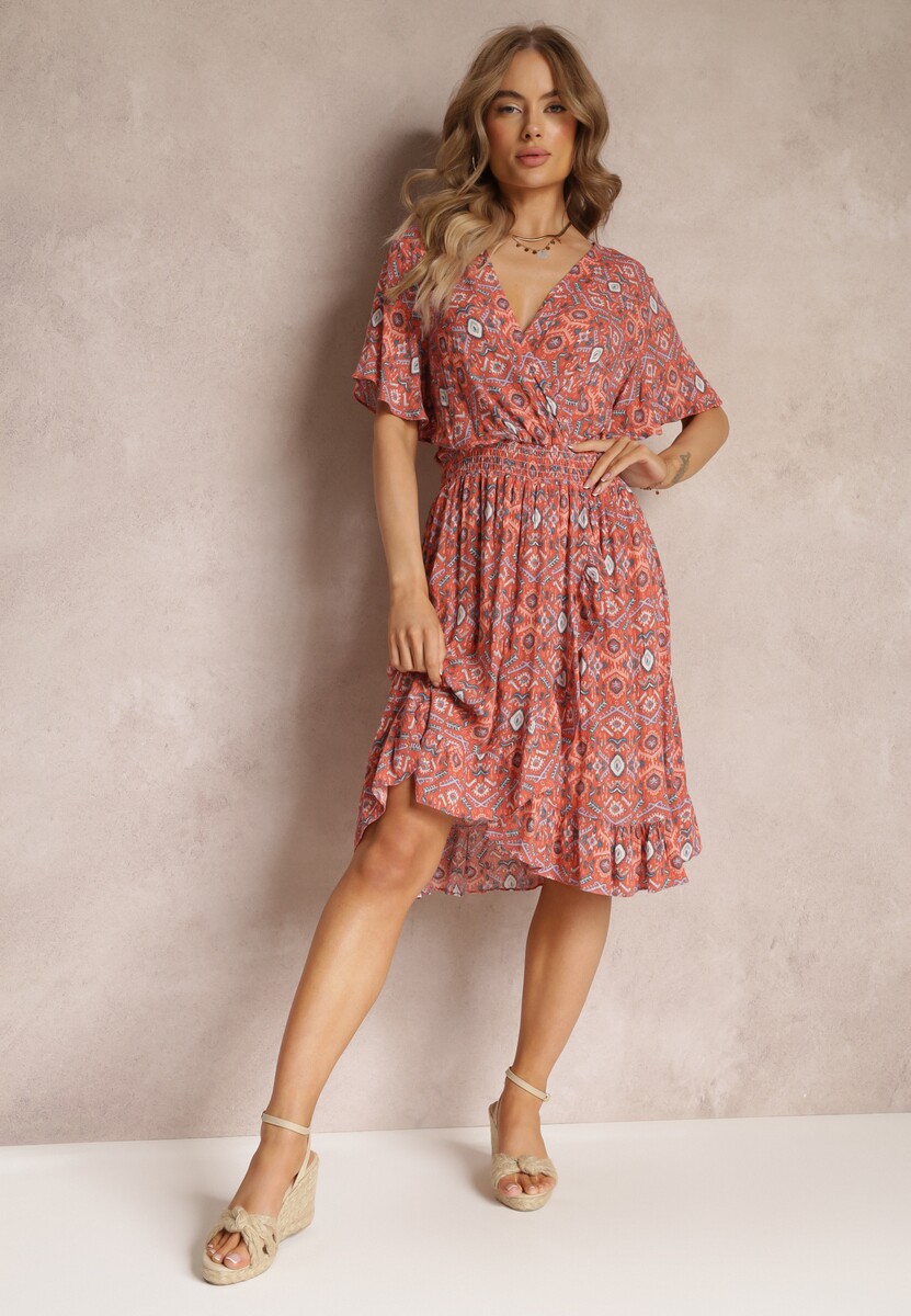 Ciemnoróżowa Wiskozowa Sukienka Midi z Kopertowym Dekoltem i Gumkami w Talii Aubria