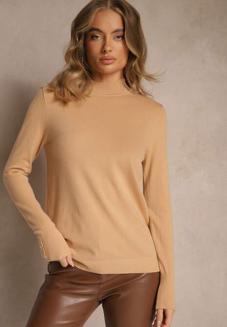 Ciemnobeżowy Golf o Dopasowanym Kroju Zdobiony Minimalistycznymi Aplikacjami Unissa