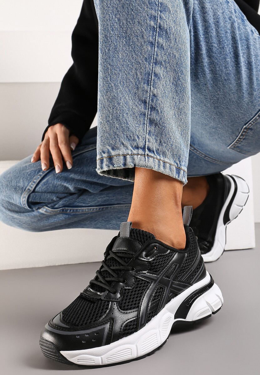 Czarne Sneakersy na Grubej Podeszwie z Siateczkową Cholewką i Sznurowaniem Ravare