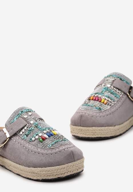 Szare Klapki Oplecione Jutą z Cyrkoniami z Koralikami i Paskiem Opaque