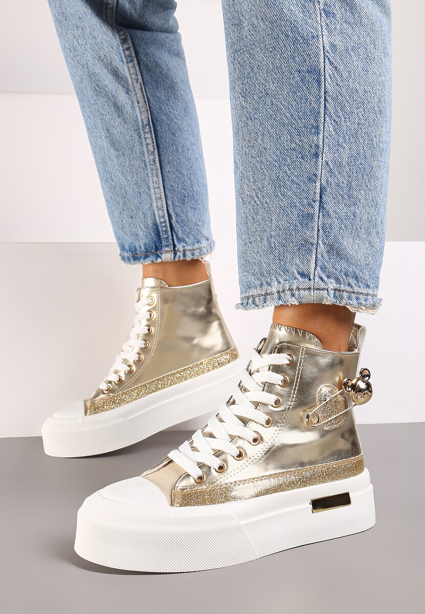 Złote Trampki z Wysoką Cholewką na Platformie Wykończone Brokatową Broszką Terilaina