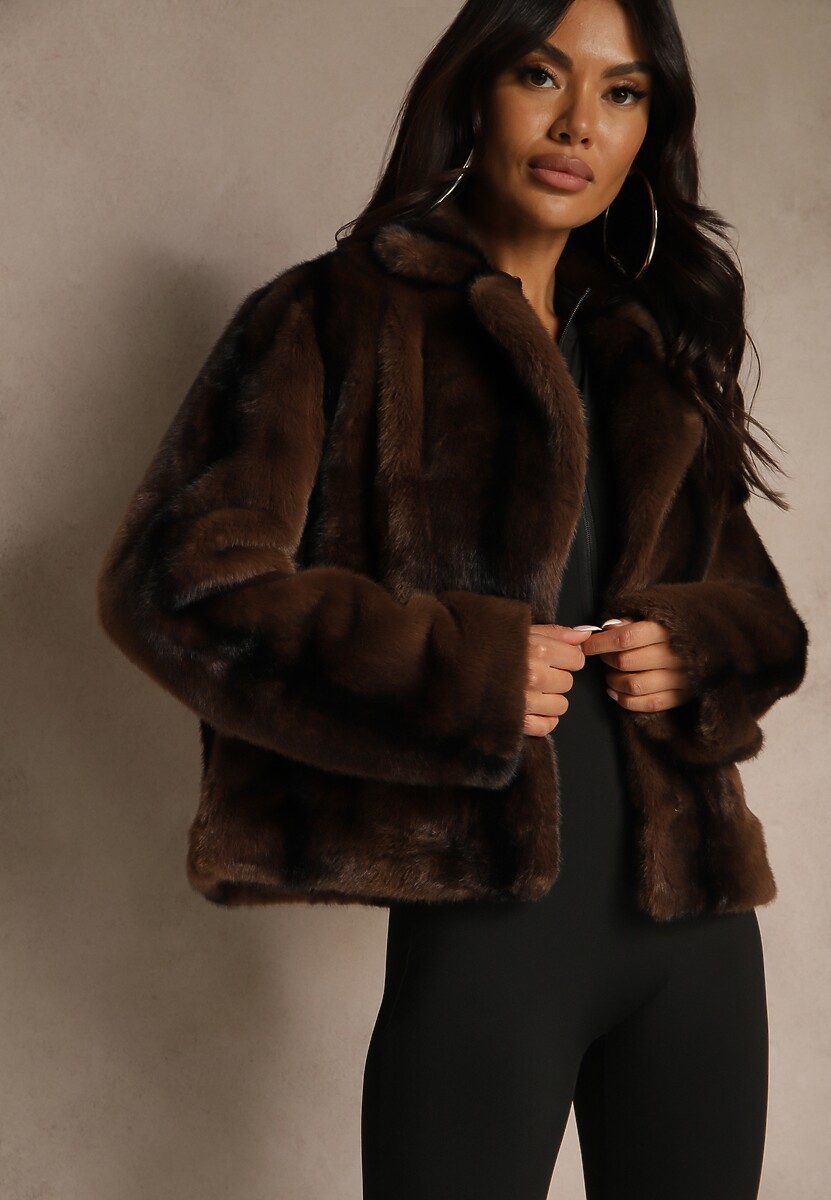 Brązowa Krótka Kurtka Futerko o Jednorzędowym Kroju Lanella