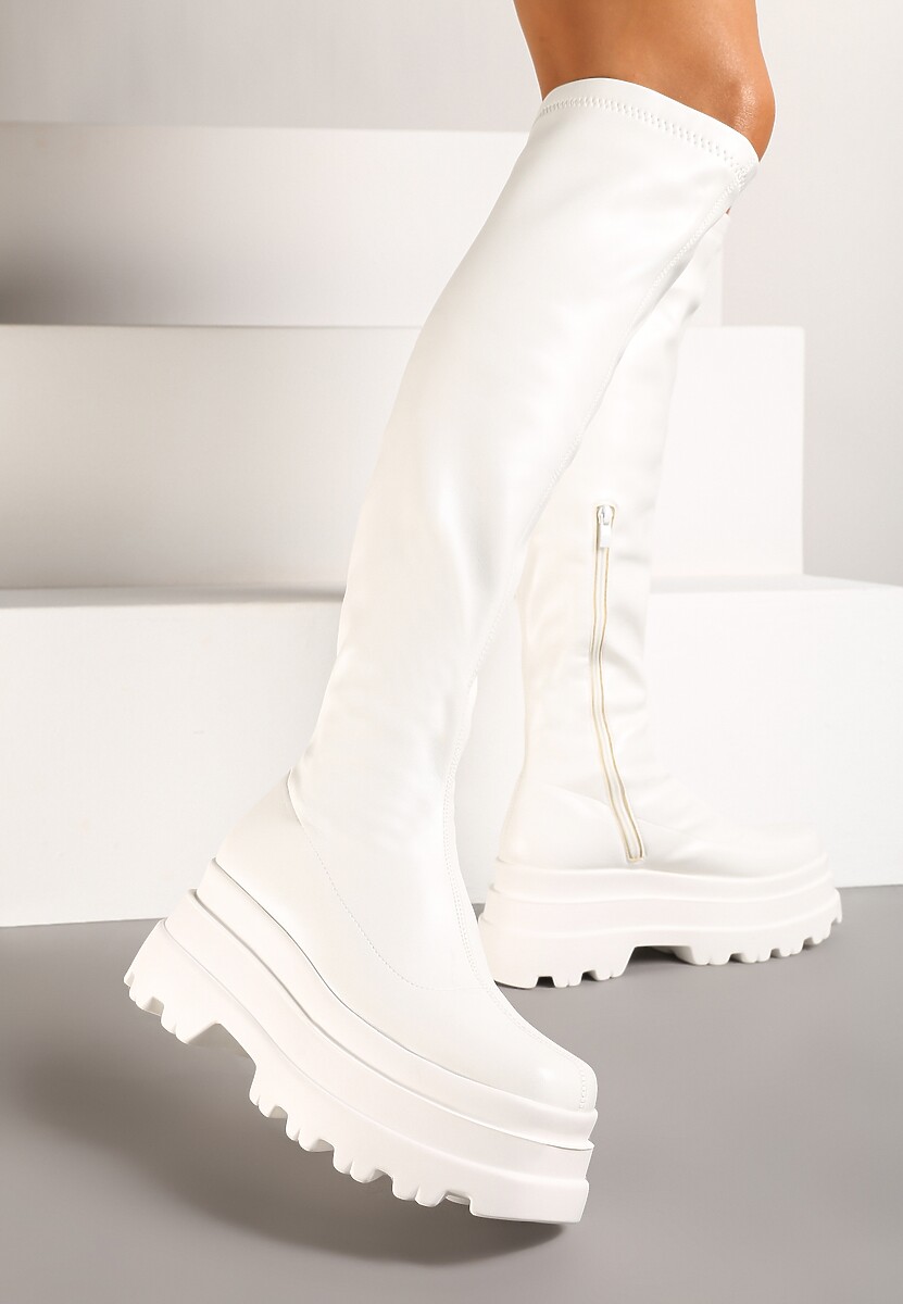 Białe Caualowe Kozaki w Stylu Muszkieterek na Platformie Leniefra