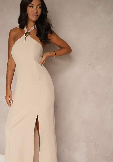 Beżowa Sukienka z Wiskozą z Dekoltem Halter i Ozdobną Broszką Naliannae