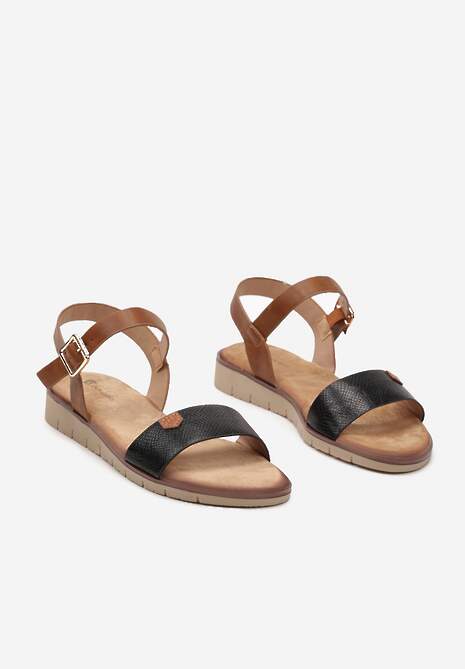 Czarne Sandały na Płaskiej Podeszwie z Ekoskóry Zapinane na Sprzączkę Netala