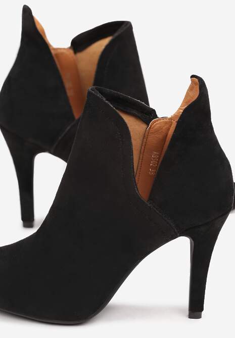 Czarne Botki na Szpilce z Wyciętym Bokiem Legu